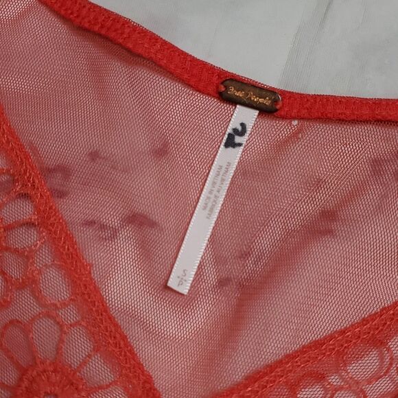 Free People Rose Crimson Lace Long sleeve Shirt - Picture 2 of 6